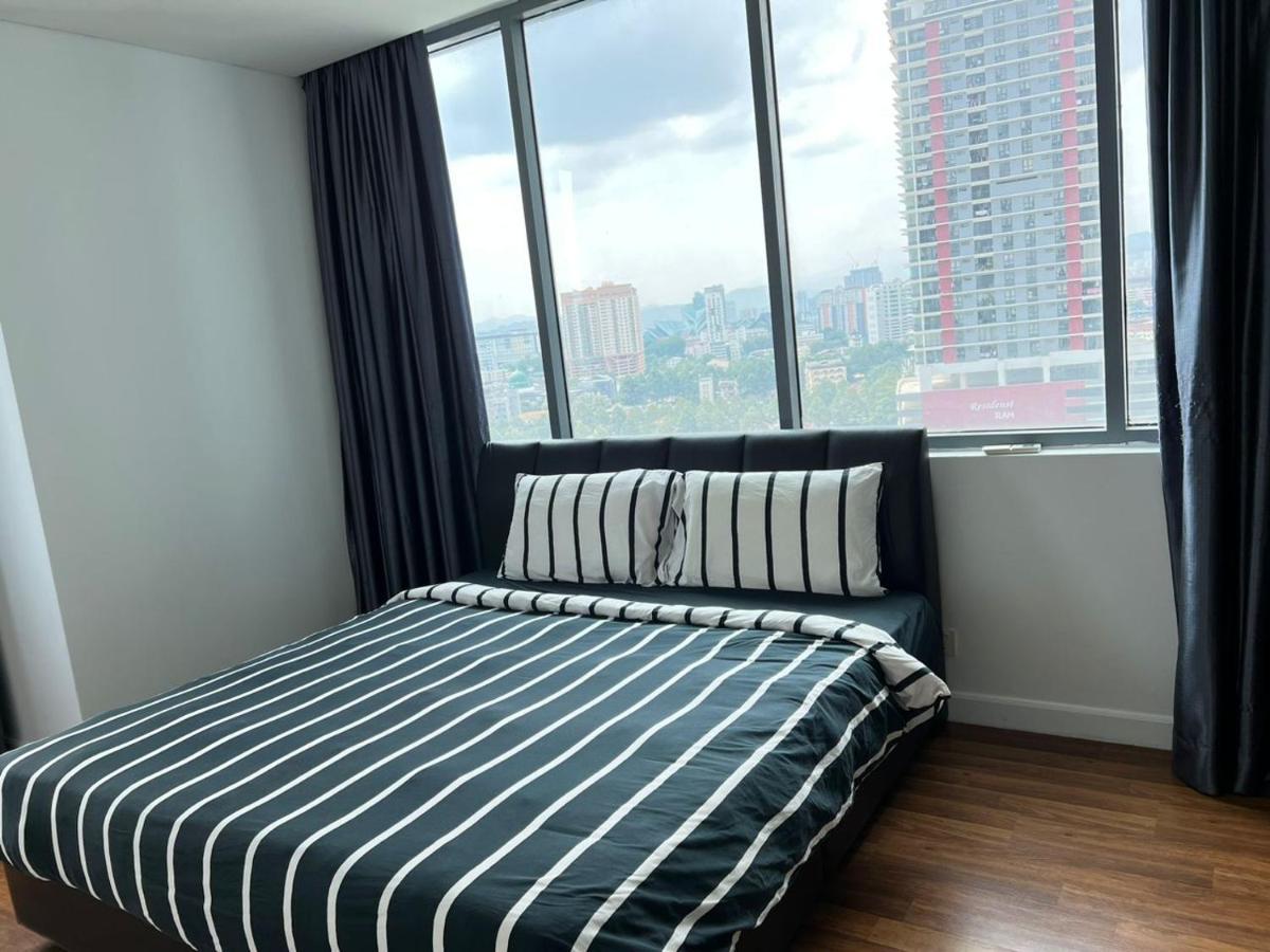 Summer Suites Near Klcc Kuala Lumpur Luaran gambar