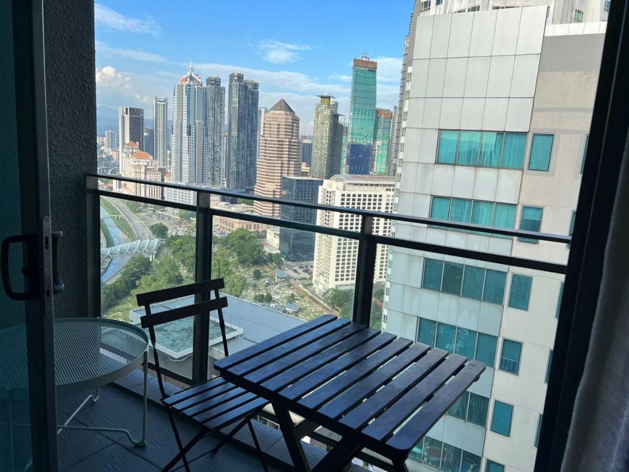 Summer Suites Near Klcc Kuala Lumpur Luaran gambar